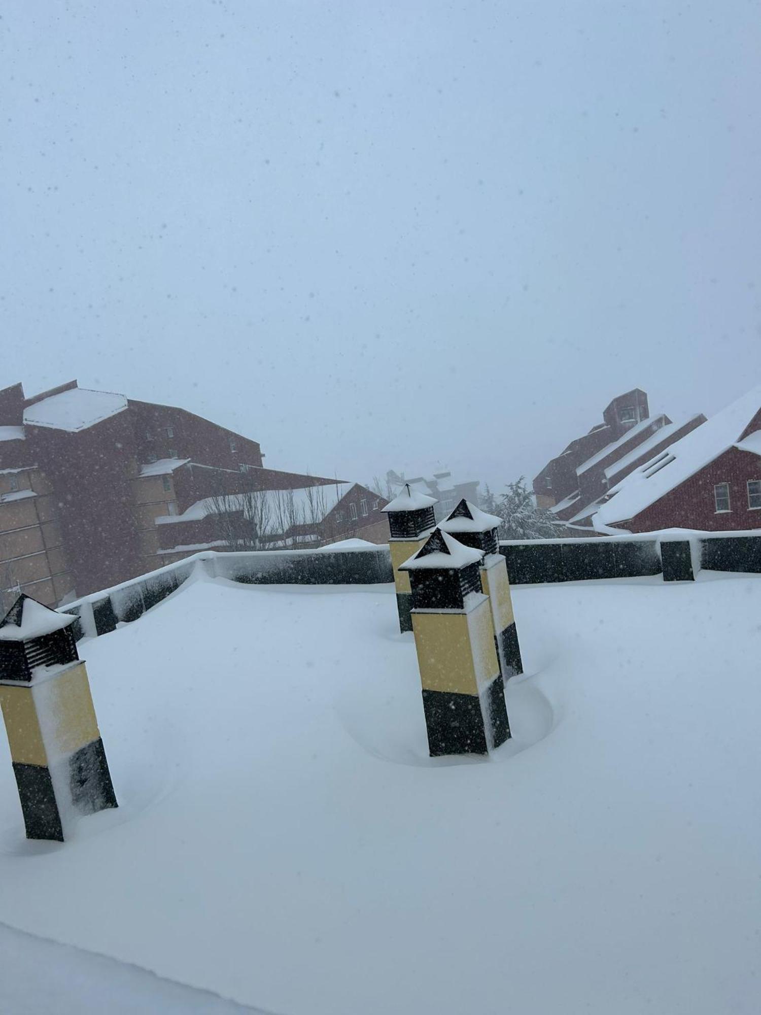 Apartamento Estudio En Sierra Nevada Con Garaje Incluido Esterno foto